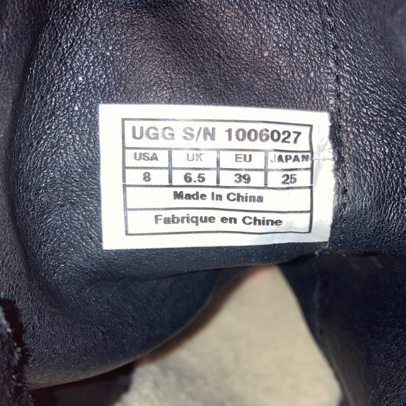 Black UGG convertible bootie into mid shin boot. Wool lining. Wool leg warmers. - Picture 5 of 6